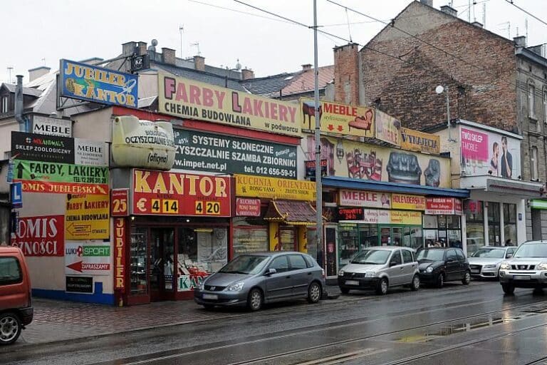 Projekt uchwały w sprawie uchwalenia zasad i warunków sytuowania obiektów małej architektury, tablic reklamowych i urządzeń reklamowych oraz ogrodzeń